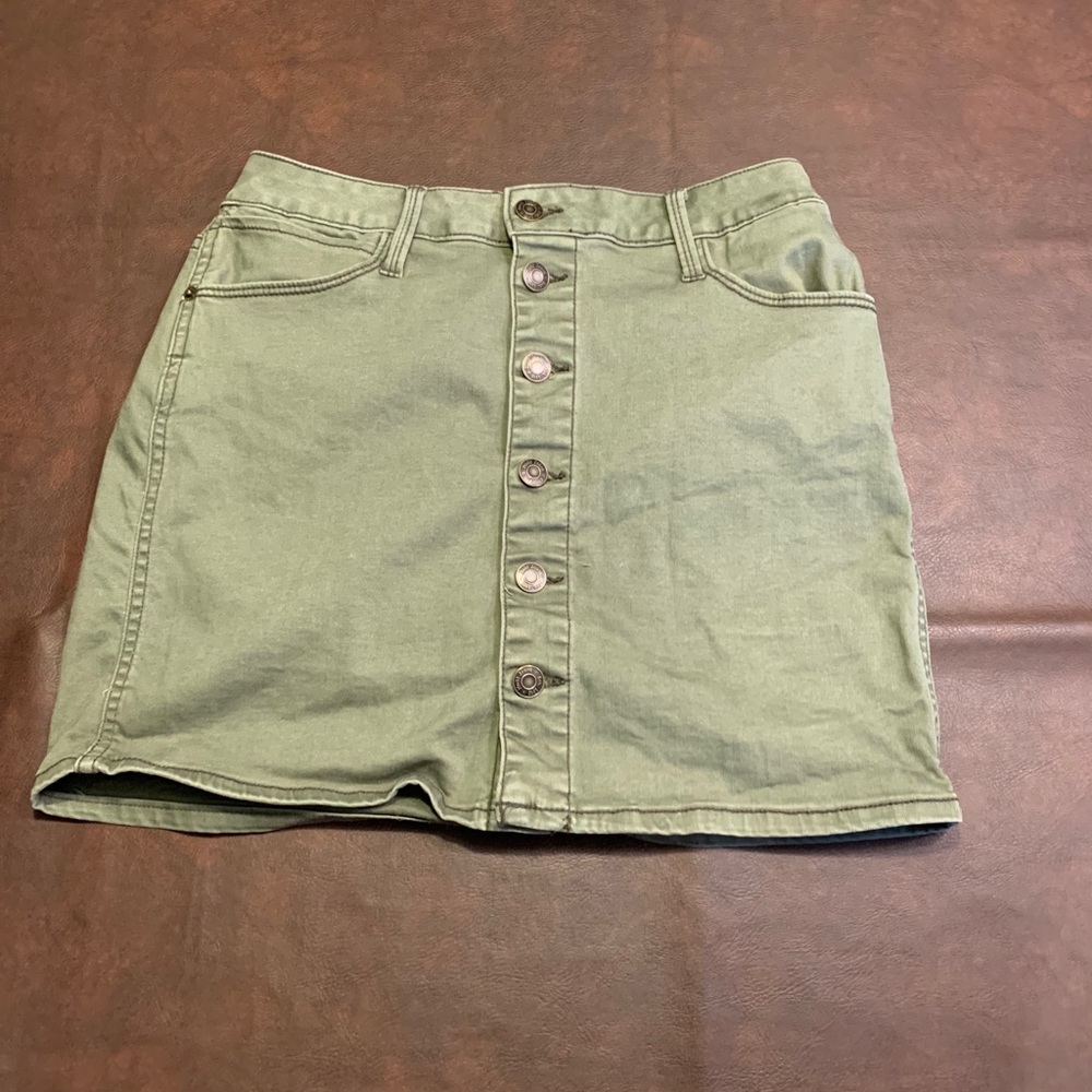 BUTTON UP SKIRT